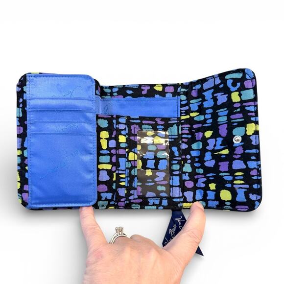 Vera Bradley Indigo Pop Euro Tri-Fold Wallet Quilted Floral Cotton Blue - Picture 4 of 6